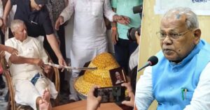 Video: लालू की तलवार पर मांझी का वार – पहले लाठी, फिर तलवार, अब AK-47 का इंतजार?’