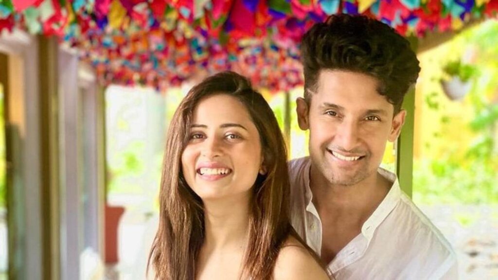 1451967 sargun mehta and ravi dubey 2