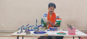 वाराणसी के गुलाबी मीनाकारी से बना Brahmos मॉडल, देशभर में बढ़ी मांग