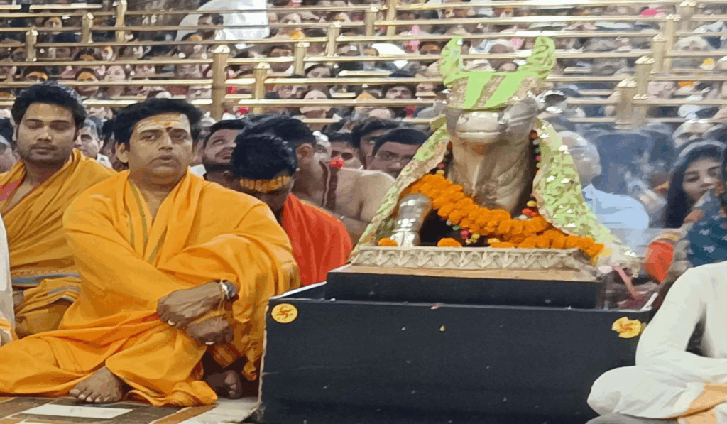 1454313 Rai Kishan in Mahakal Mandir