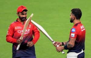 दिनेश कार्तिक ने विराट से की खास बातचीत, इंग्लैंड के दिग्गज बोले, आखिर क्या थी उस 5 मिनट की चर्चा?