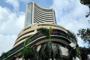 सपाट खुला भारतीय शेयर बाजार, Sensex में  मामूली बढ़त