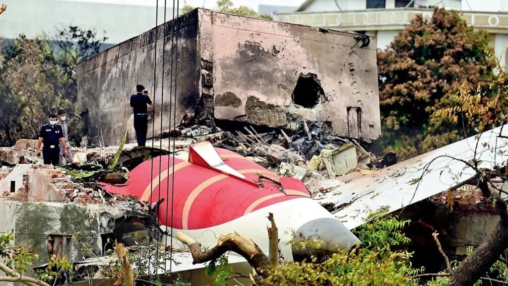 1456140 ahmedabad plane crash
