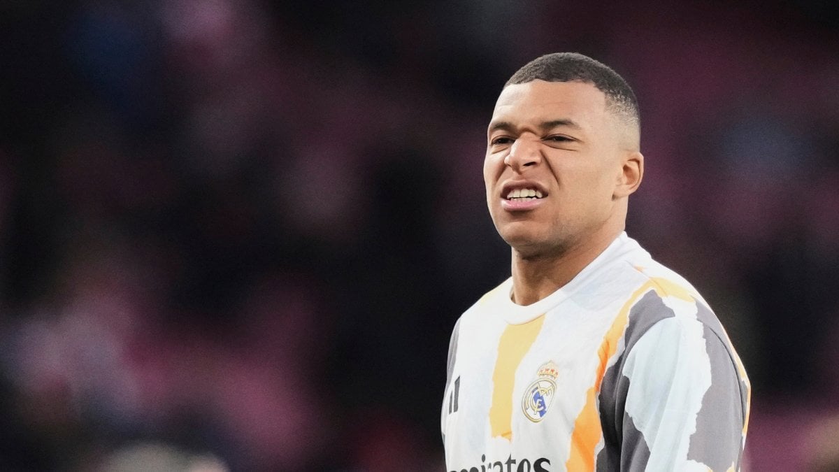 1457382 kylian mbappe real madrid training 1750342185
