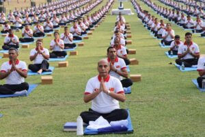 अंतर्राष्ट्रीय योग दिवस पर राजनाथ सिंह का संदेश, एकता ही योग का सार