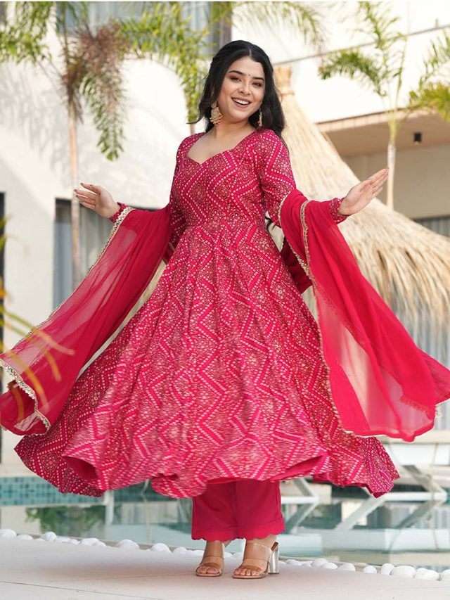 ट्रेडिशनल लुक को स्टाइलिश बनाने के लिए इन 3 Anarkali Suit के डिजाइंस करें ट्राई